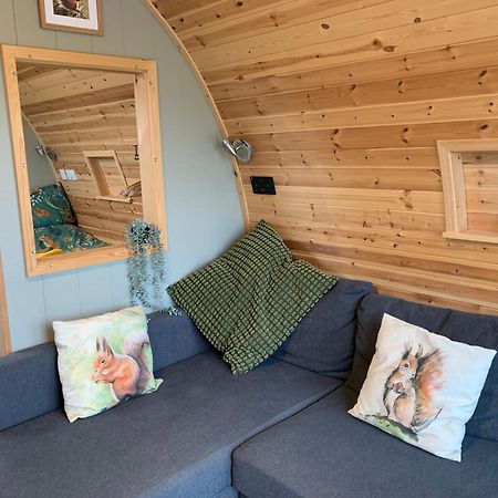 Red Squirrel Pod With Hot Tub Vila Oban Exterior foto
