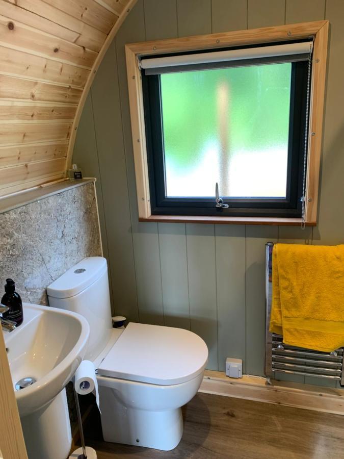 Red Squirrel Pod With Hot Tub Vila Oban Exterior foto