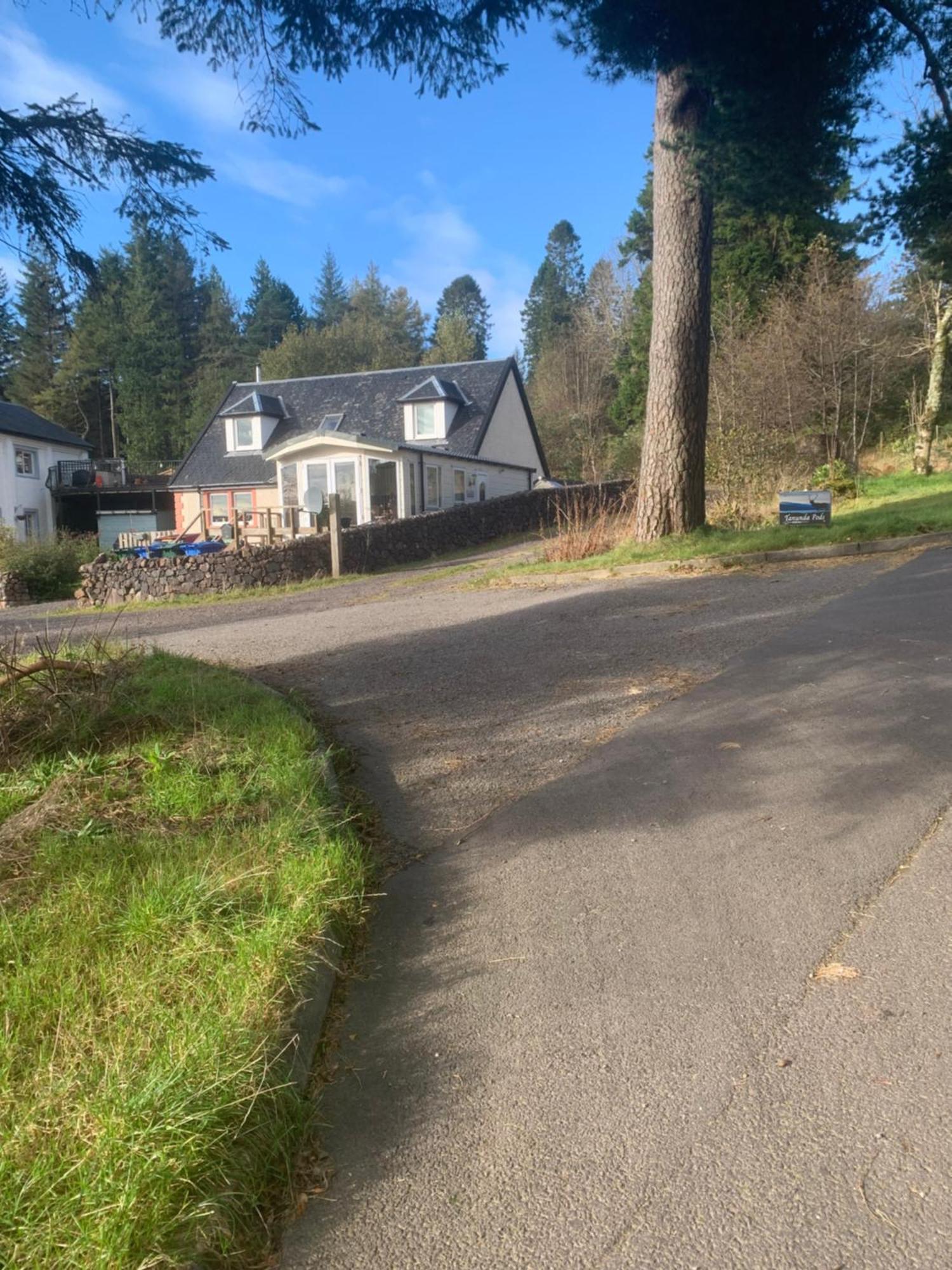 Red Squirrel Pod With Hot Tub Vila Oban Exterior foto
