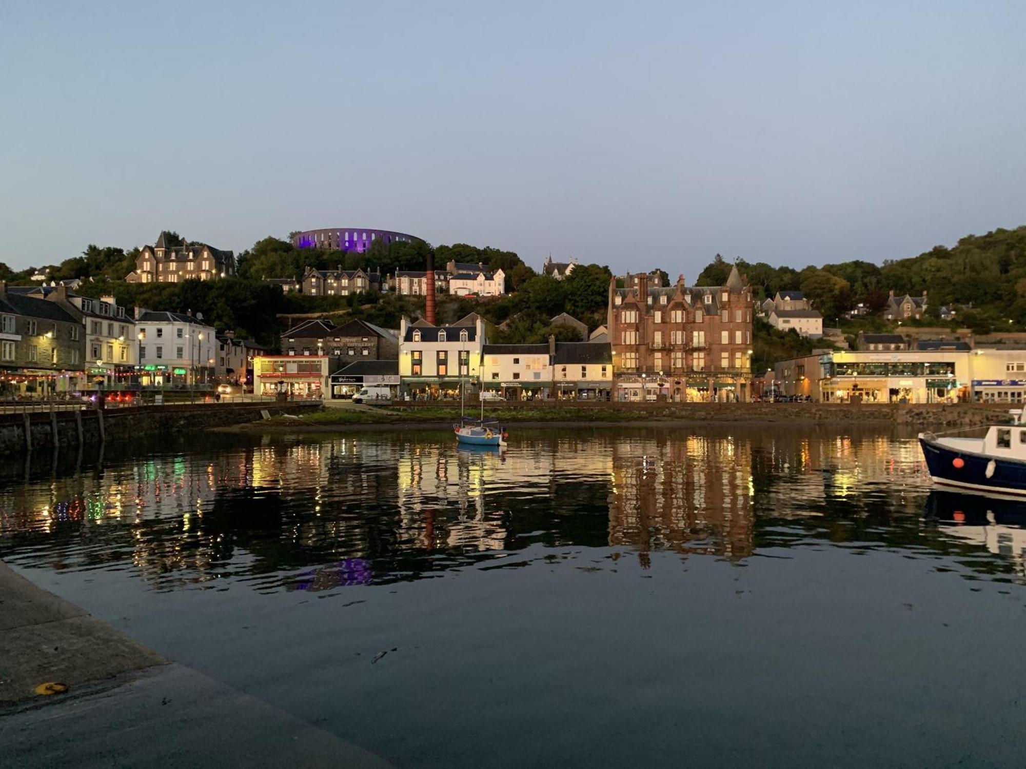 Red Squirrel Pod With Hot Tub Vila Oban Exterior foto